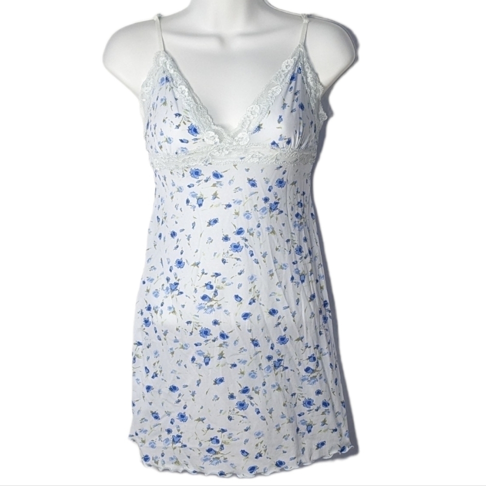 Arianne lingerie pastel blue lace floral camisole Medium